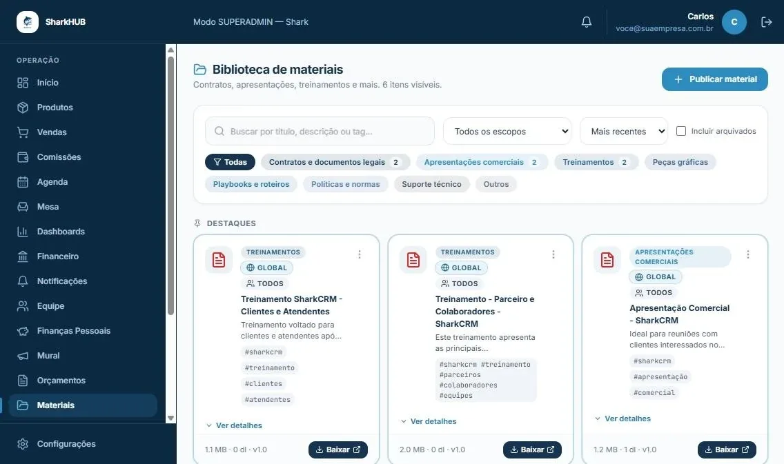 Biblioteca de materiais com contratos, apresentações e treinamentos em cards, com filtros e download